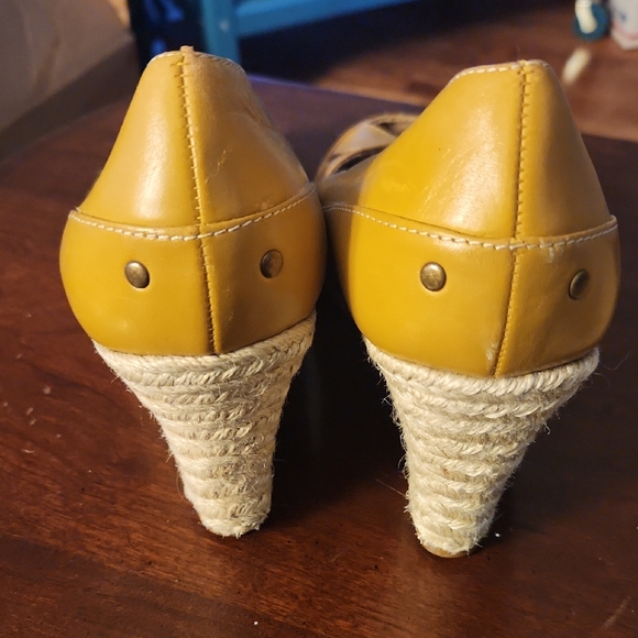 Yellow Peep-Toe Buckle Heels - Picture 3 of 7